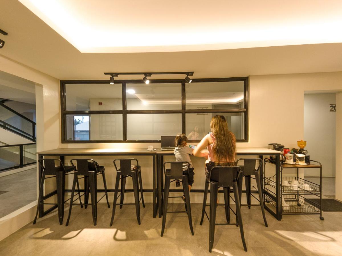 Seeya Hotel Tubigon Екстер'єр фото